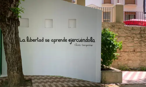 Conexión para seguir las rutas
